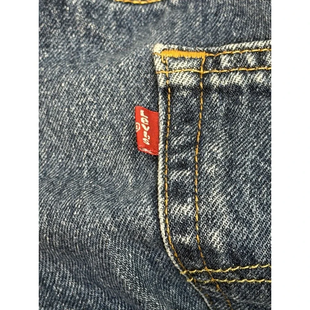 Levi’s Men’s Blue Denim Jeans Relaxed Fit Straight Mid Rise Medium Wash 5-Pocket